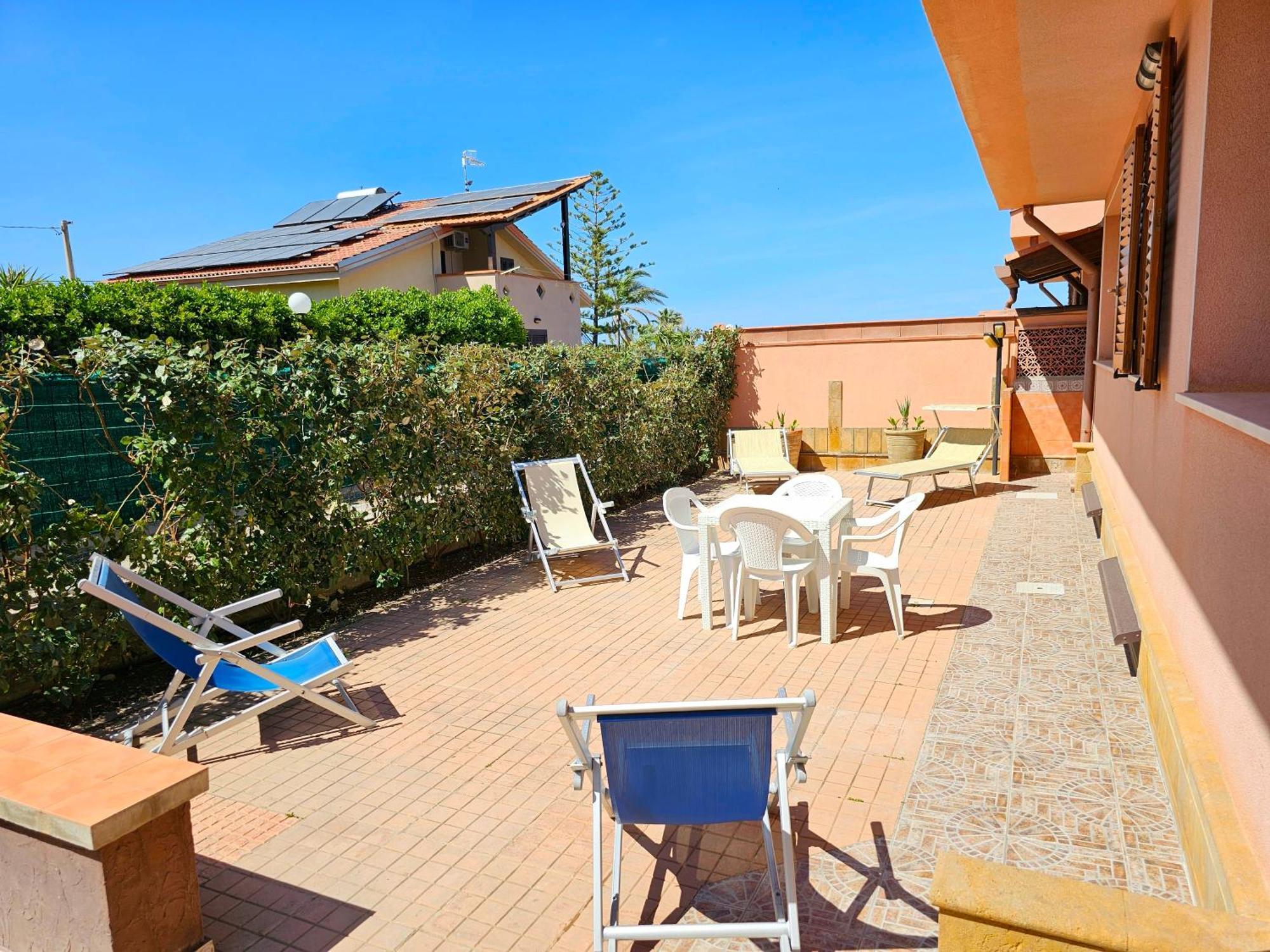 Costa Mediterranea Holiday Homes Campofelice Di Roccella Zimmer foto