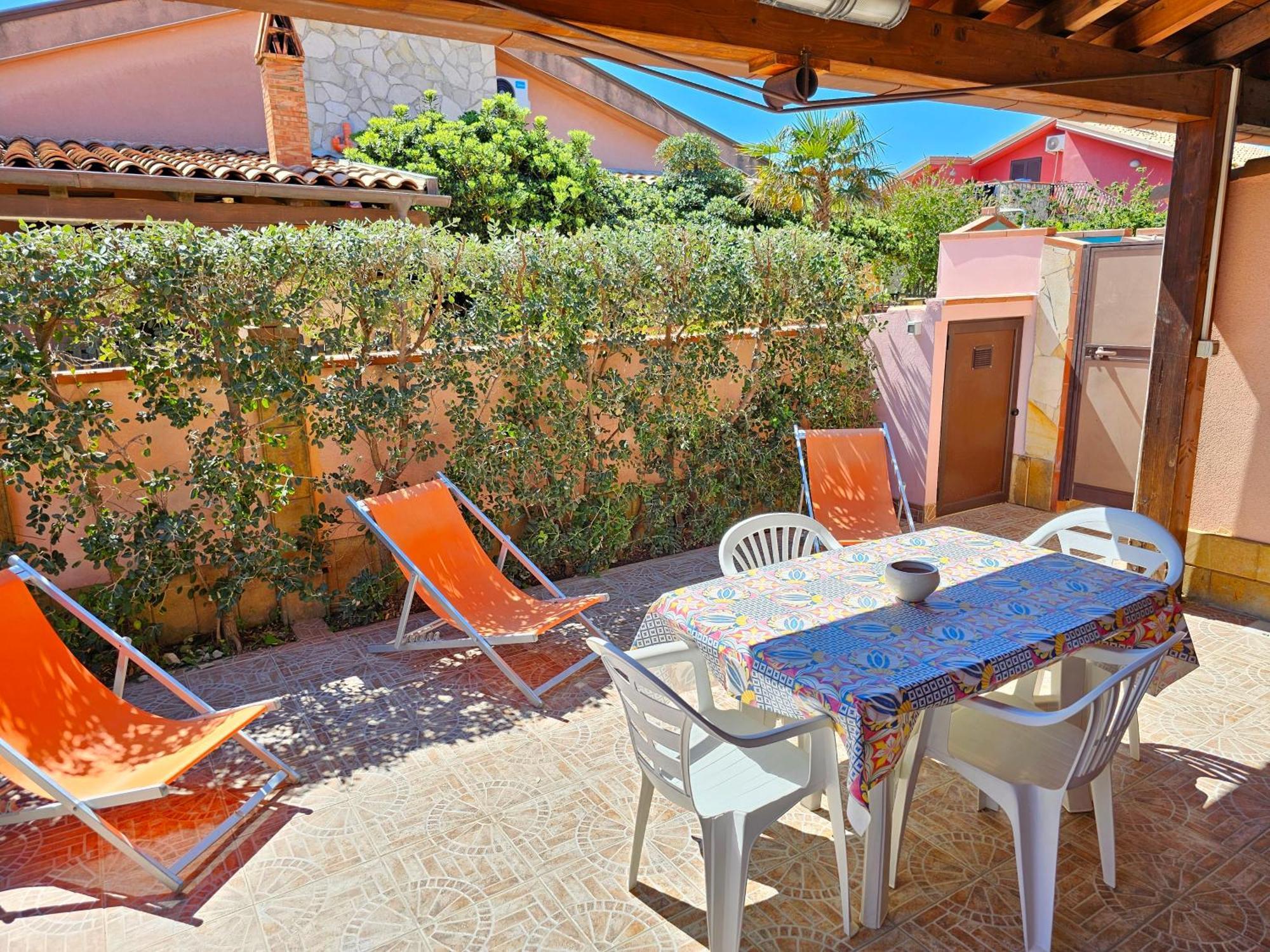 Costa Mediterranea Holiday Homes Campofelice Di Roccella Zimmer foto